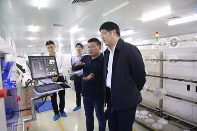 縣委書記胡劍飛在深圳考察一束光科技_財經_網